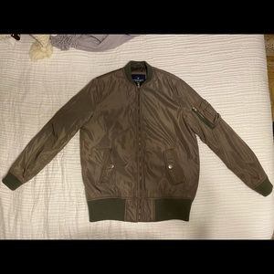 Army green bomber jacket. American Eagle size Medium.